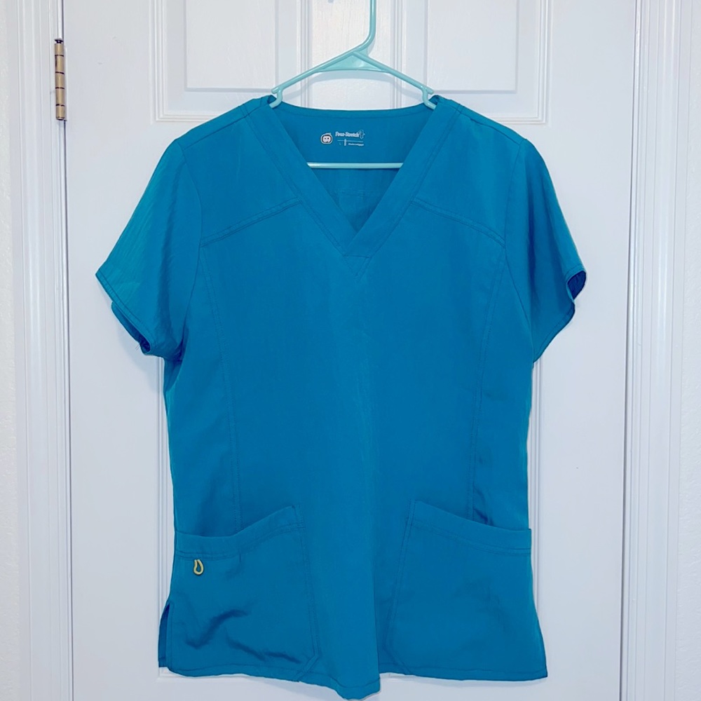 Wonderwink nursing scrub top in teal